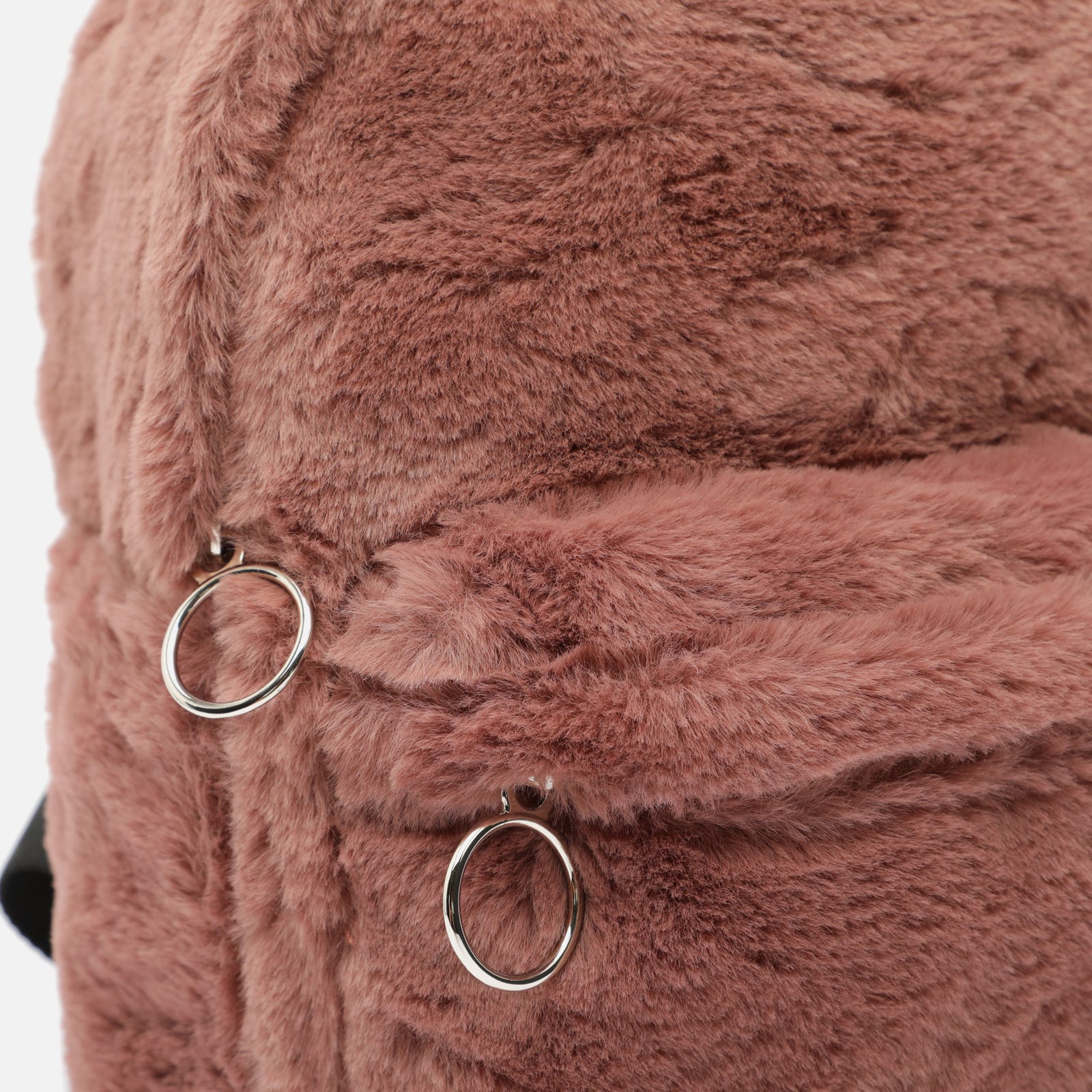 Furry mochila efecto pelo ED. - Image 13