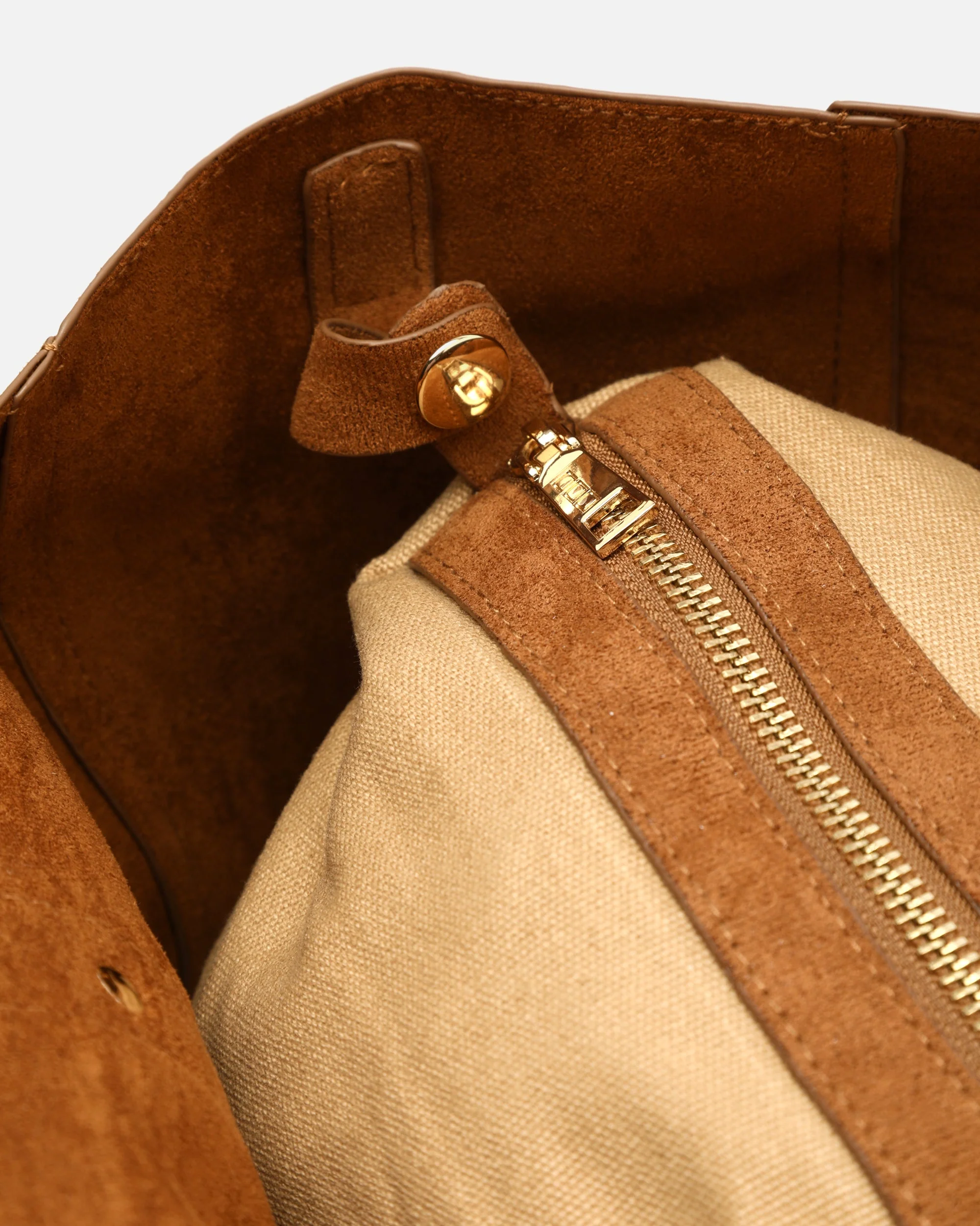 Junichi-1 bolso shopper grande efecto ante con neceser extraíble y detalles metálicos - Image 19