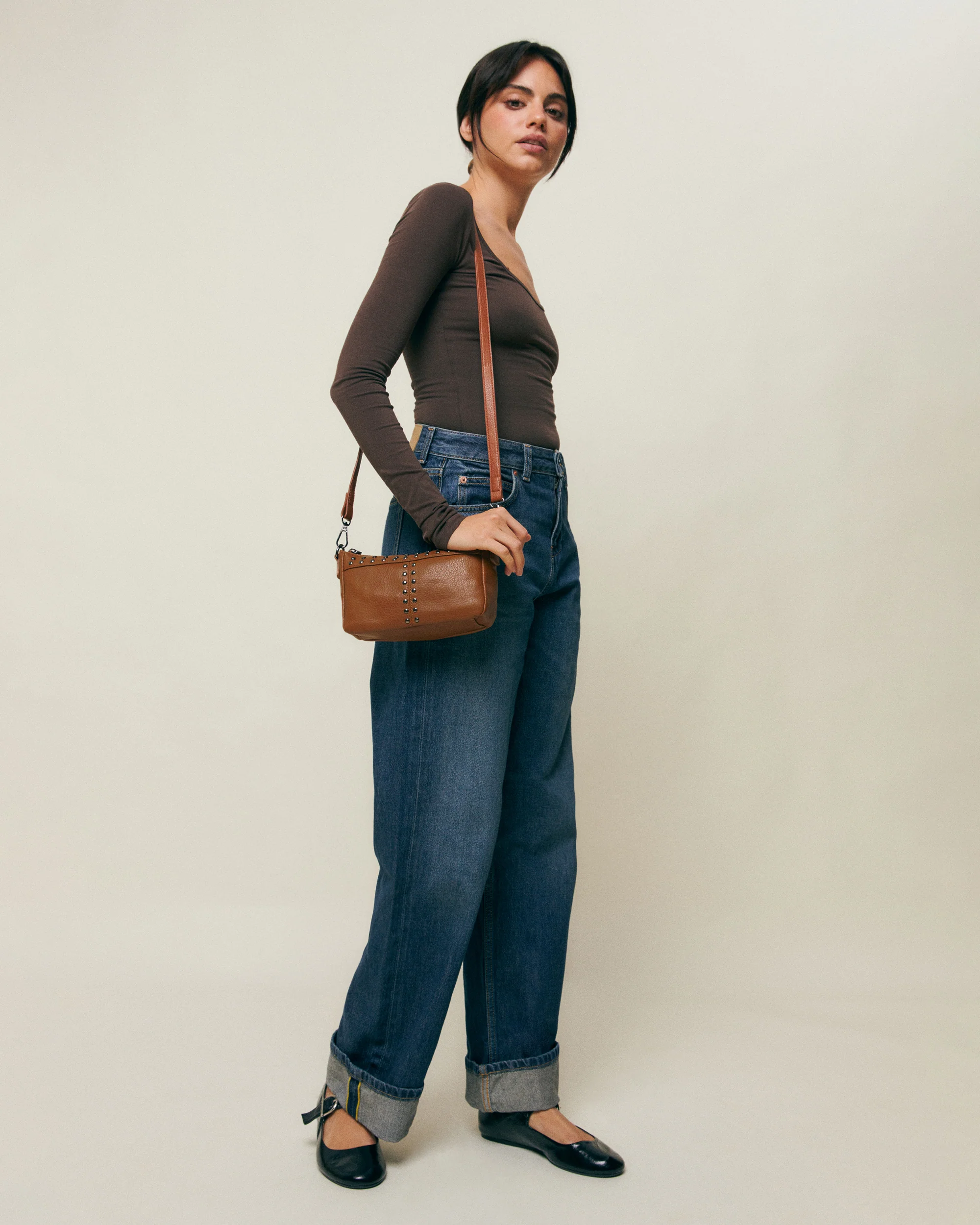 Kalani bolso bandolera pequeño con detalles metálicos - Image 3