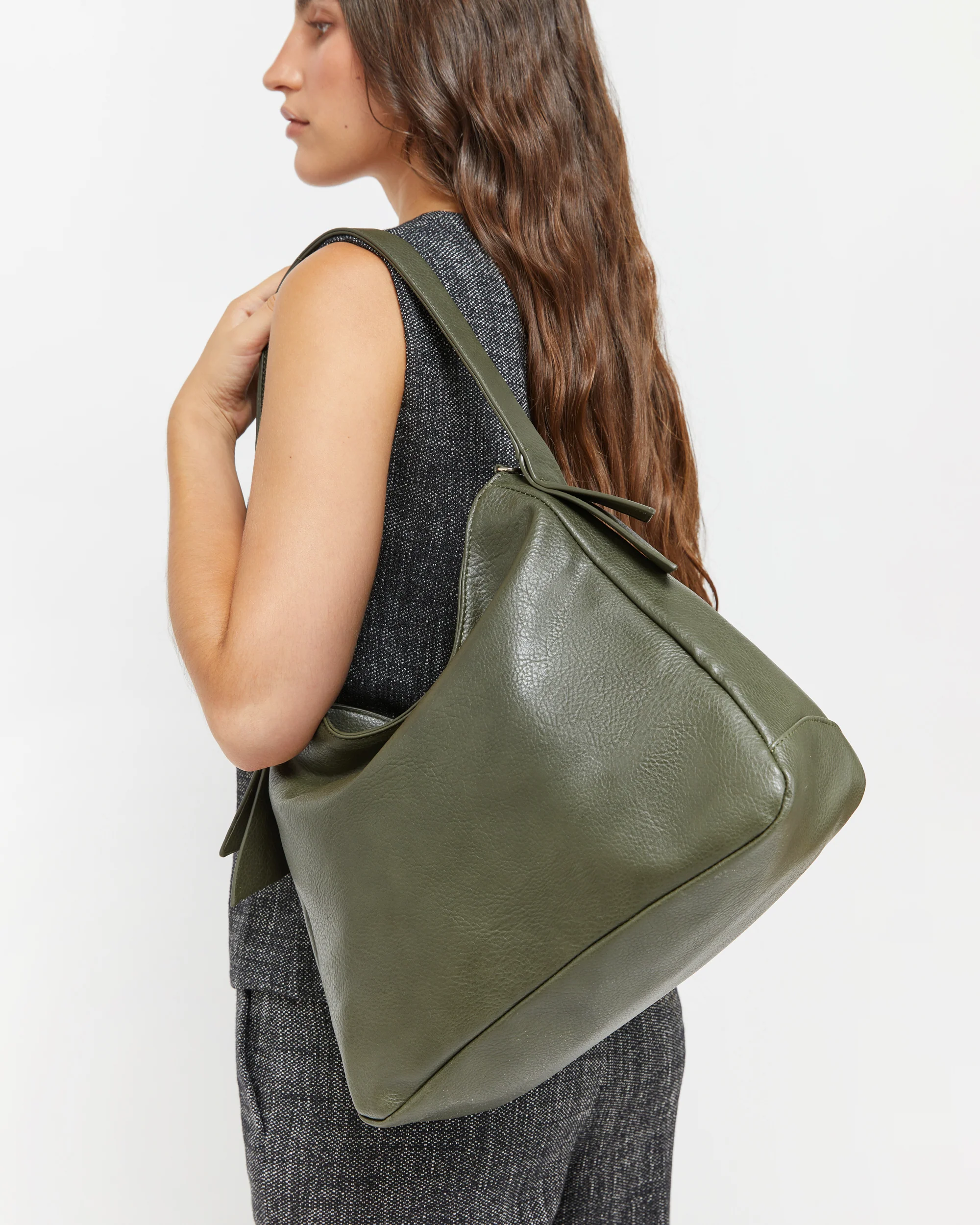 Kamui bolso hobo con asa bandolera extráible - Image 9
