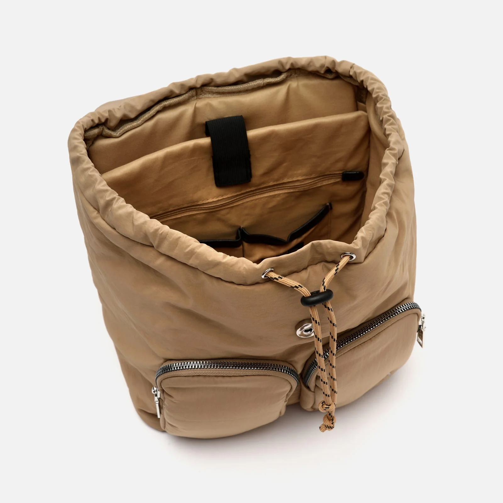 Meli mochila acolchada con solapa en nylon y bolsillo interior para tablet ED. - Image 10