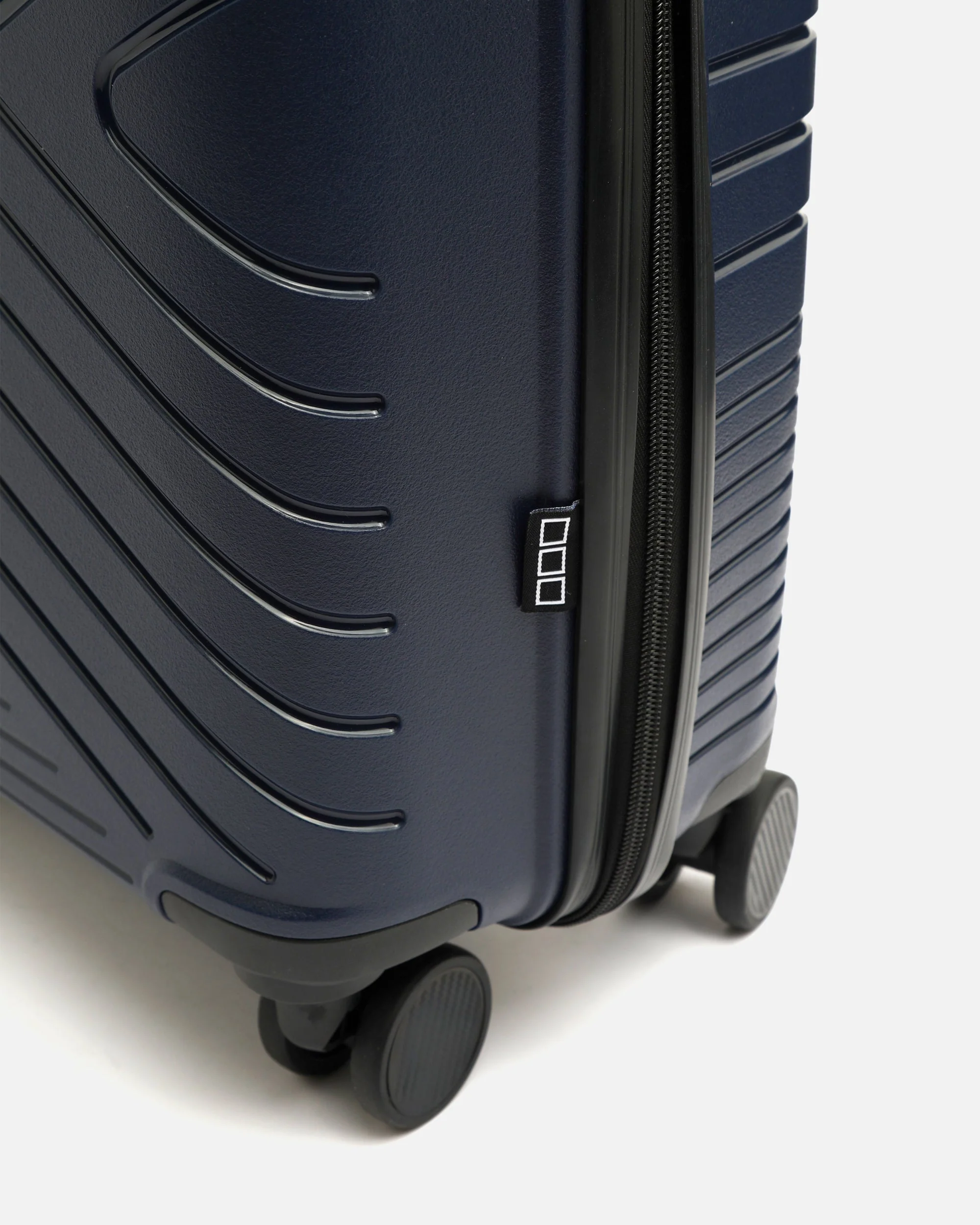 Milan maleta pequeña rígida (40L) - Image 19