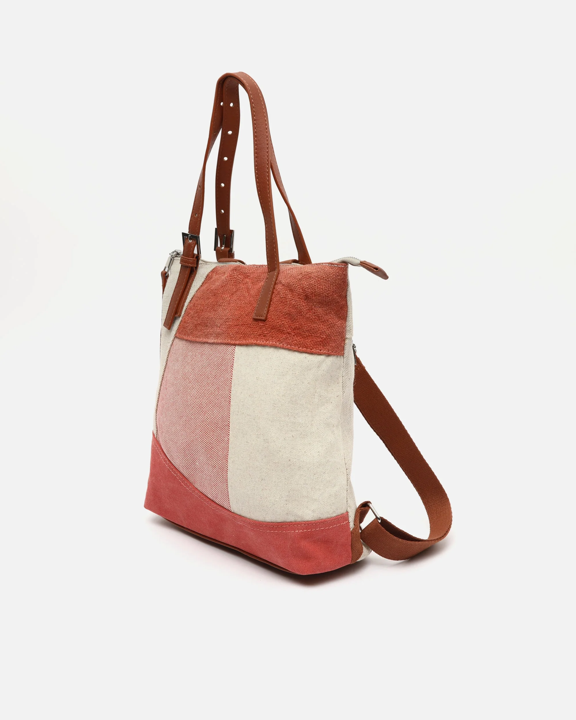 Narcisa mochila antirrobo con asas para el hombro y estampado patchwork efecto desgastado ED. - Image 2