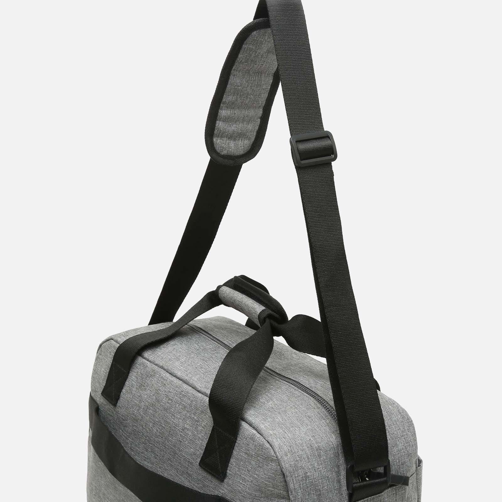 Picu bolsa fin de semana en nylon reciclado con bandolera extraíble - Image 9